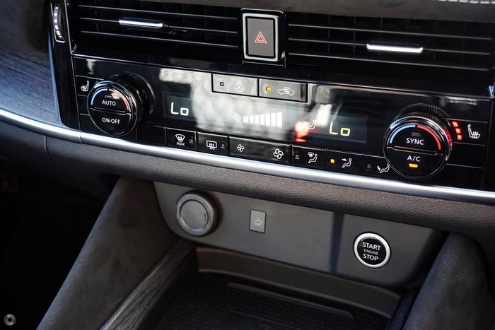 2025 Nissan QASHQAI Ti-L J12 MY25 Pearl White with Onyx Black Roof