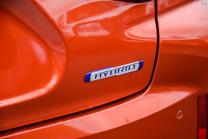 2025 Suzuki Fronx Hybrid KW Lucent Orange Pearl Metallic + Bluish Black Pearl