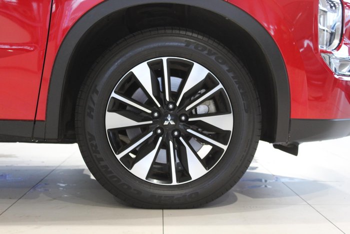 2025 Mitsubishi Outlander LS