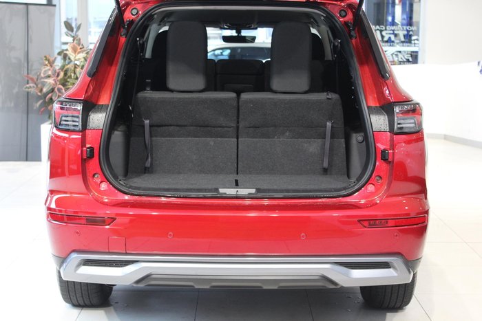 2025 Mitsubishi Outlander LS