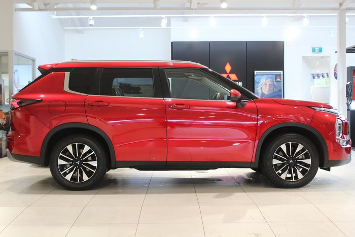 2025 Mitsubishi Outlander LS