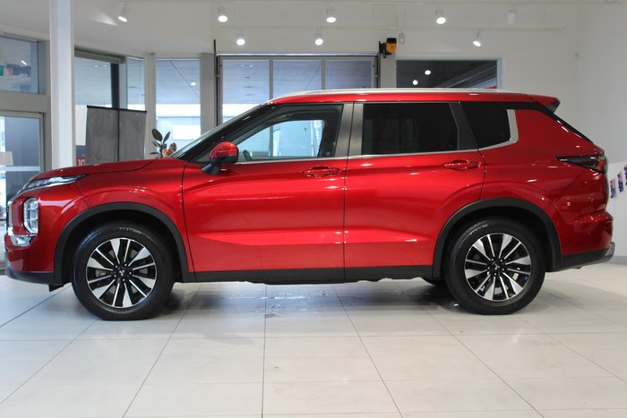 2025 Mitsubishi Outlander LS