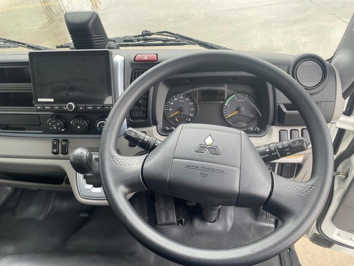 2025 Fuso Canter 515 White