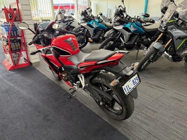 2017 Honda CBR300R ABS (CBR300RA) CBR Red