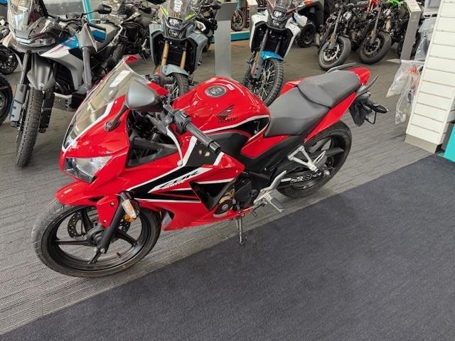 2017 Honda CBR300R ABS (CBR300RA) CBR Red