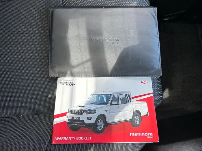 2021 Mahindra PIK-UP S6+ 4x2 Arctic White