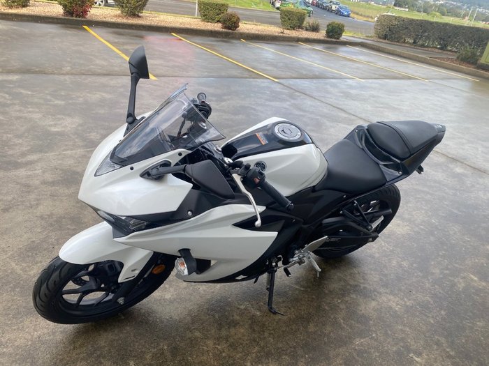 2017 Yamaha YZF-R3 White