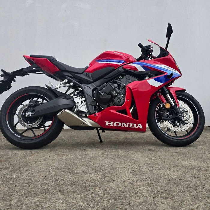 2025 Honda CBR650R E-Clutch CBR 650 Red