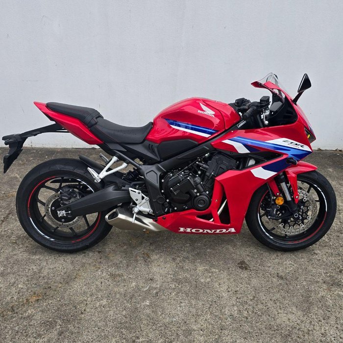 2025 Honda CBR650R E-Clutch CBR 650 Red