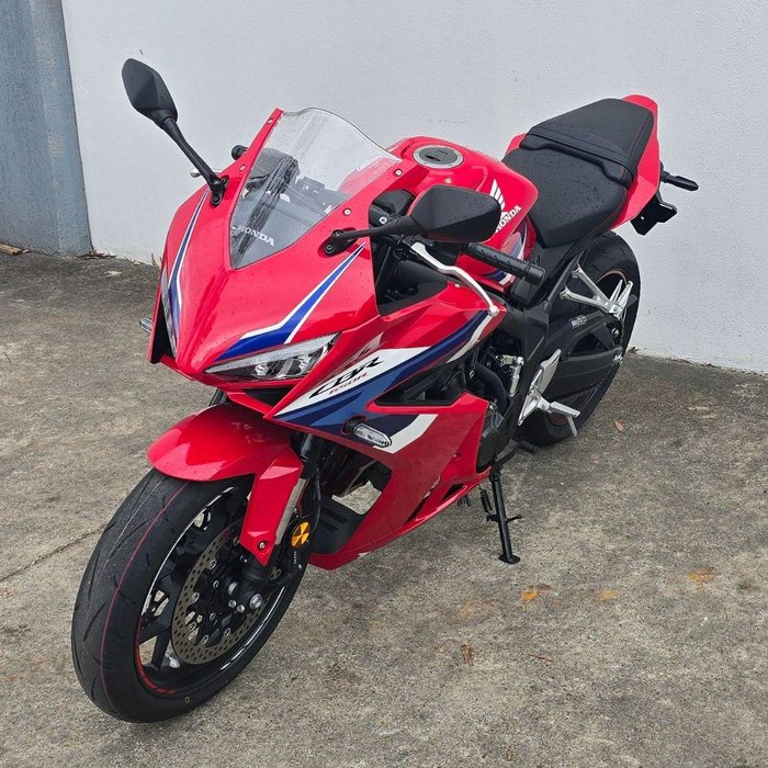 2025 Honda CBR650R E-Clutch CBR 650 Red