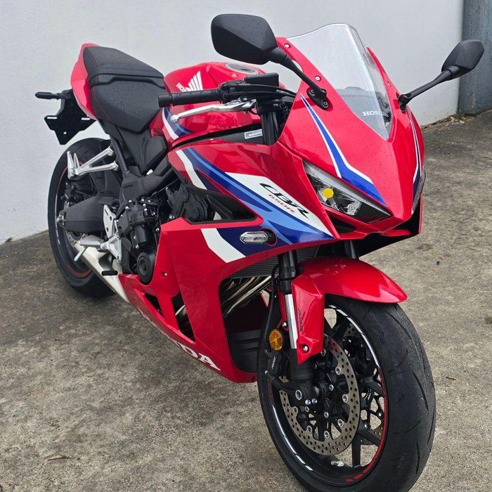 2025 Honda CBR650R E-Clutch CBR 650 Red