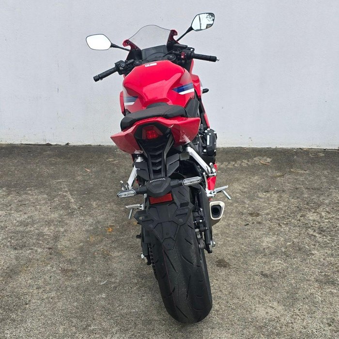 2025 Honda CBR650R E-Clutch CBR 650 Red