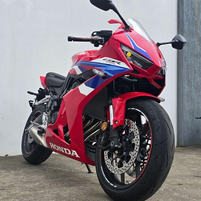 2025 Honda CBR650R E-Clutch CBR 650 Red