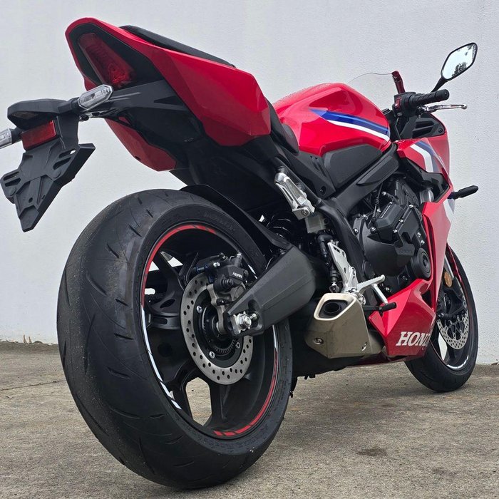 2025 Honda CBR650R E-Clutch CBR 650 Red