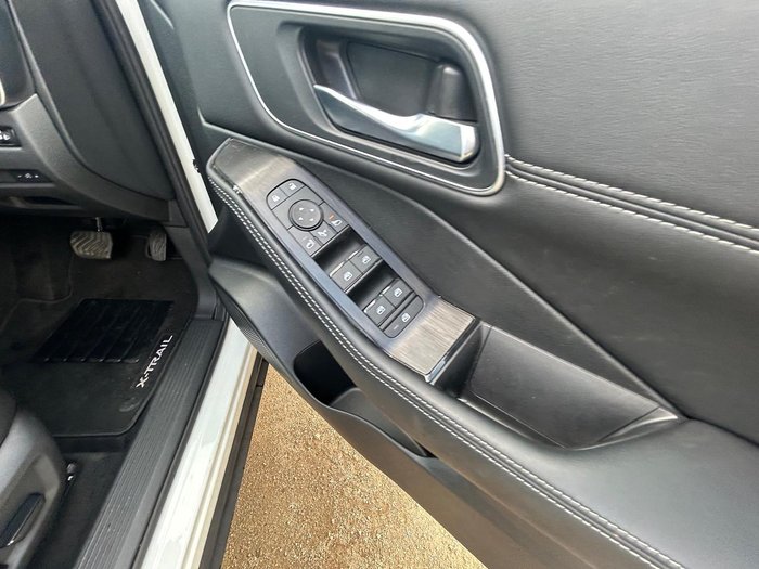 2024 Nissan X-TRAIL ST-L