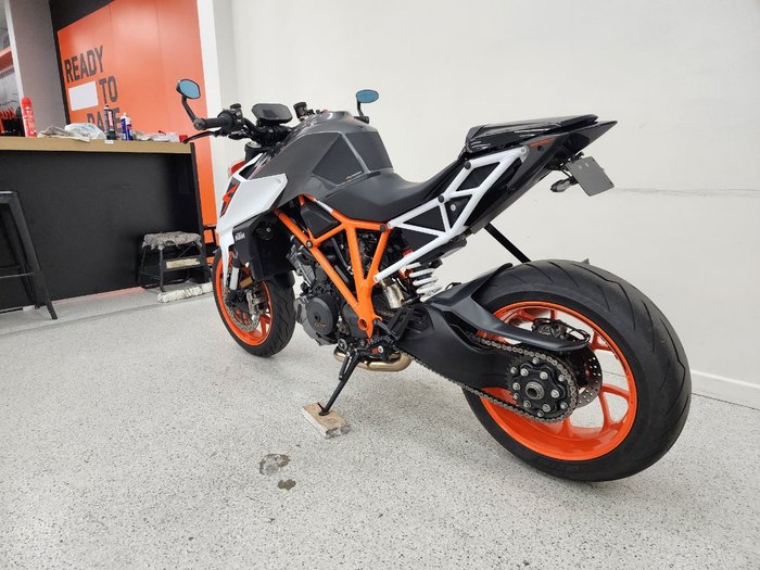 2018 Ktm 1290 SUPER DUKE R White