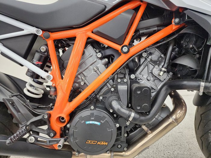 2018 Ktm 1290 SUPER DUKE R White