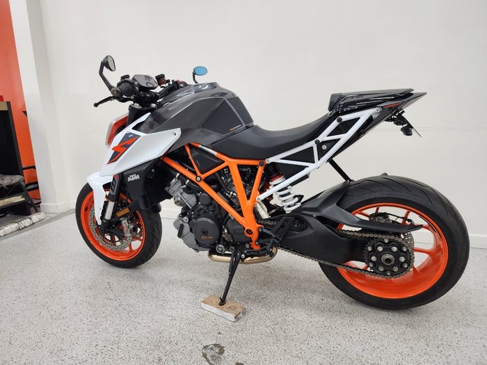 2018 Ktm 1290 SUPER DUKE R White