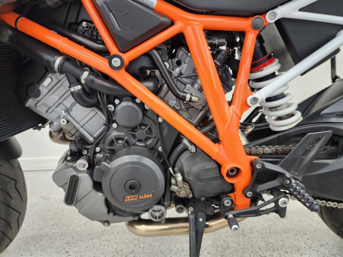 2018 Ktm 1290 SUPER DUKE R White