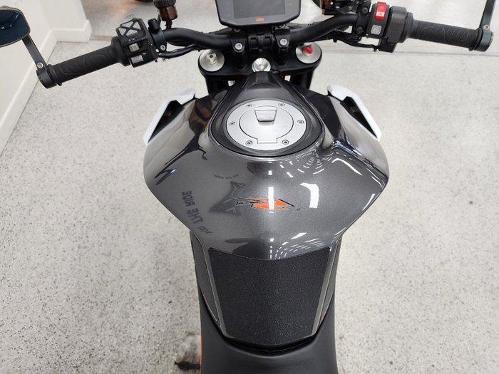 2018 Ktm 1290 SUPER DUKE R White