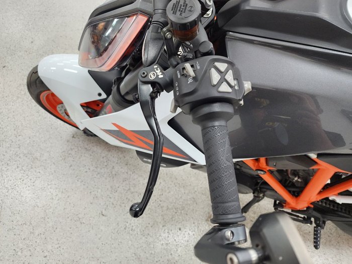 2018 Ktm 1290 SUPER DUKE R White
