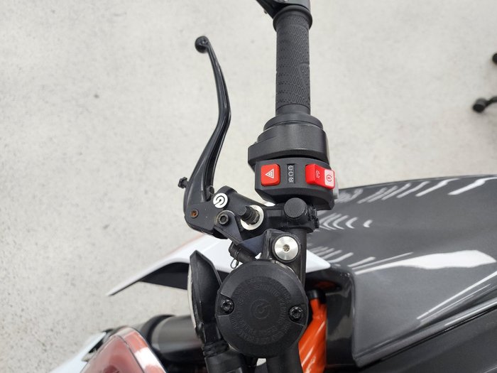 2018 Ktm 1290 SUPER DUKE R White