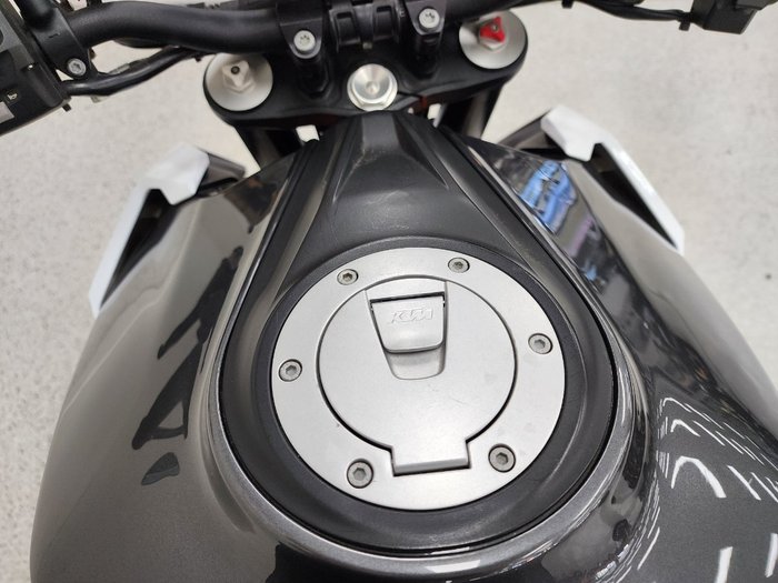 2018 Ktm 1290 SUPER DUKE R White