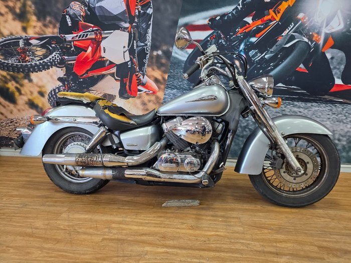2011 Honda VT400 SILVER