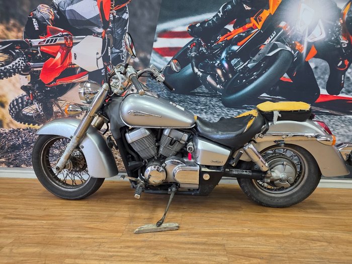 2011 Honda VT400 SILVER