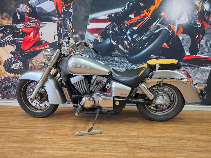 2011 Honda VT400 SILVER