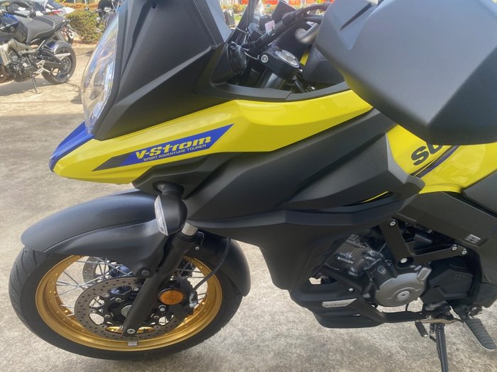 2024 Suzuki V-STROM 650XT (DL650XA) Yellow