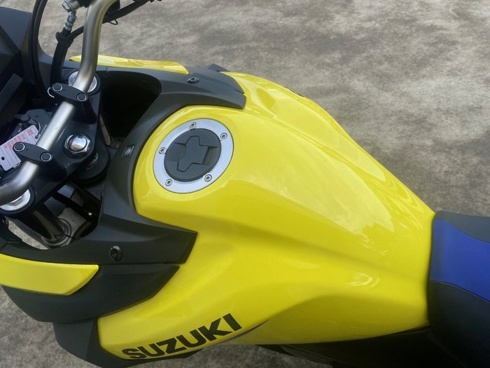 2024 Suzuki V-STROM 650XT (DL650XA) Yellow