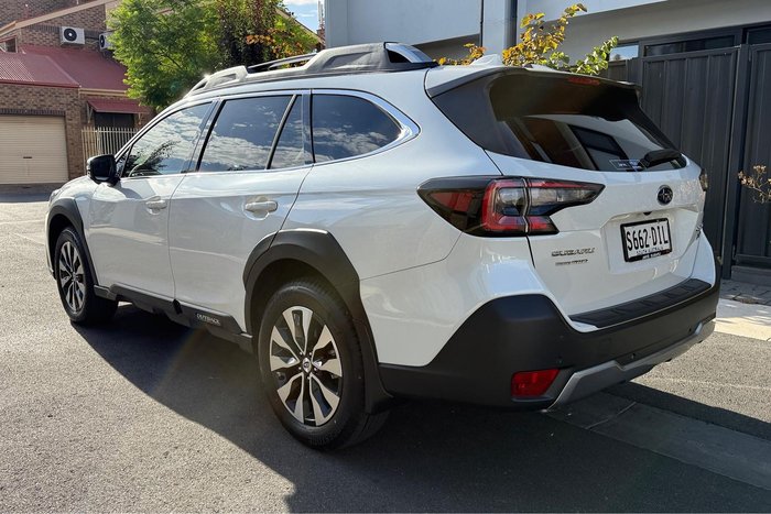 2025 Subaru Outback AWD Touring XT