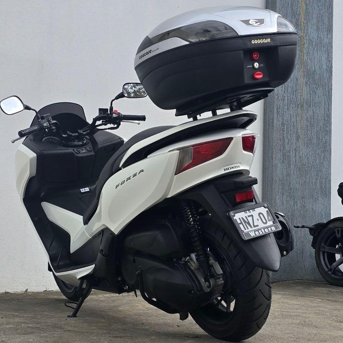 2017 Honda Forza 300 (NSS300) Forza White