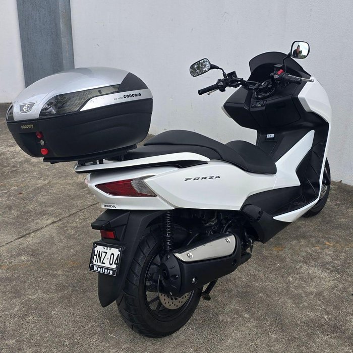 2017 Honda Forza 300 (NSS300) Forza White
