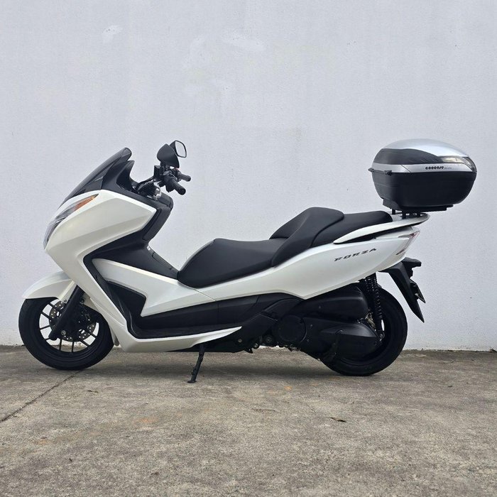 2017 Honda Forza 300 (NSS300) Forza White