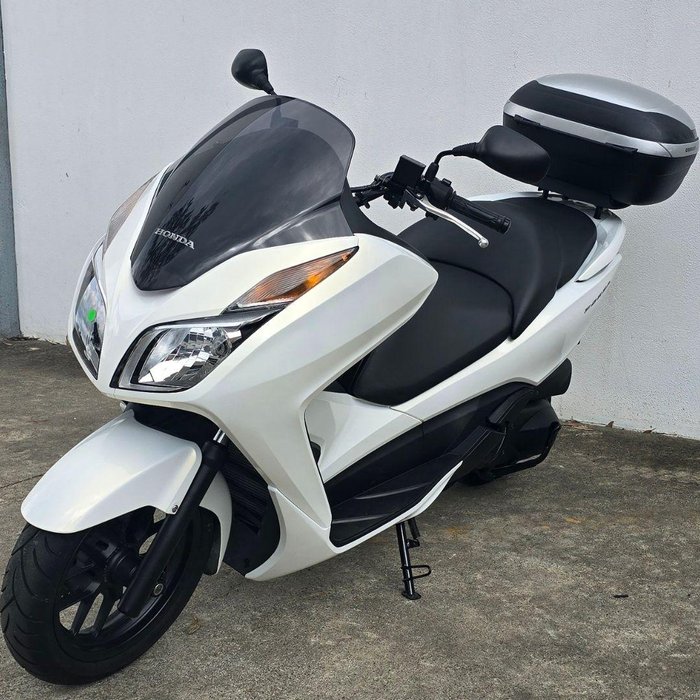 2017 Honda Forza 300 (NSS300) Forza White