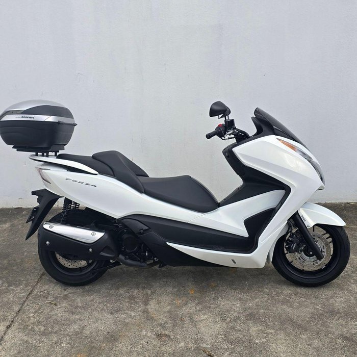 2017 Honda Forza 300 (NSS300) Forza White