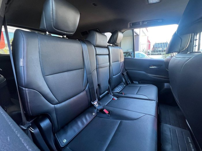 2023 Toyota Landcruiser VX