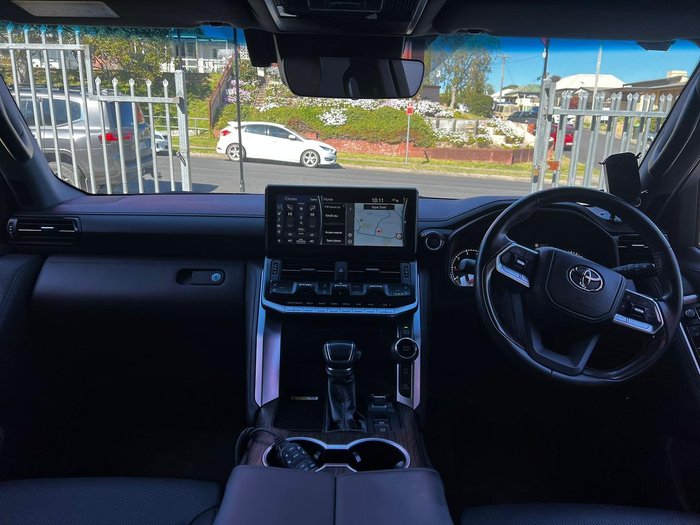 2023 Toyota Landcruiser VX