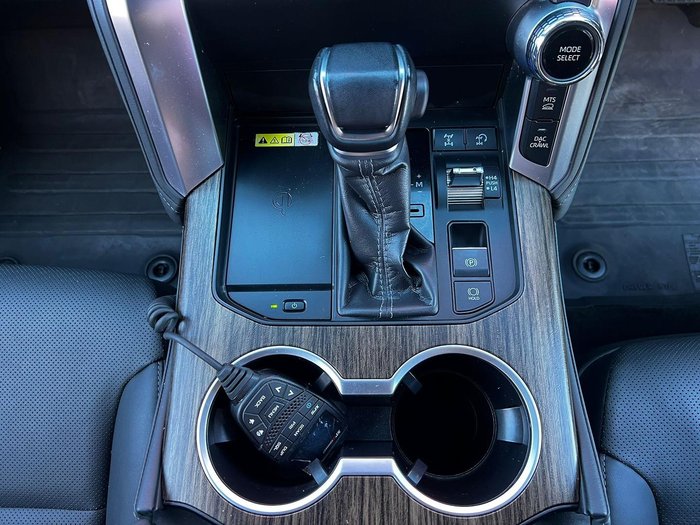 2023 Toyota Landcruiser VX