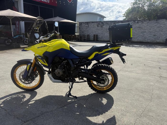 2023 Suzuki V-Strom 800DE V-Strom Yellow