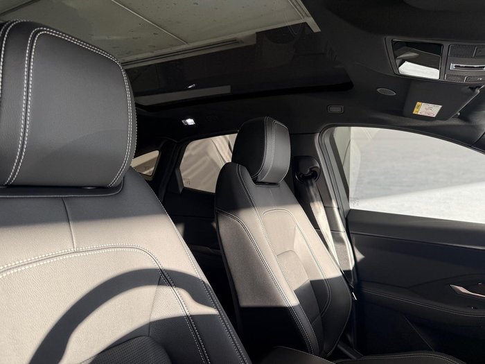 2024 Jaguar E-PACE P250 R-Dynamic SE