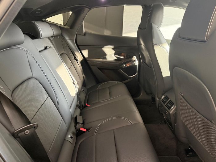2024 Jaguar E-PACE P250 R-Dynamic SE