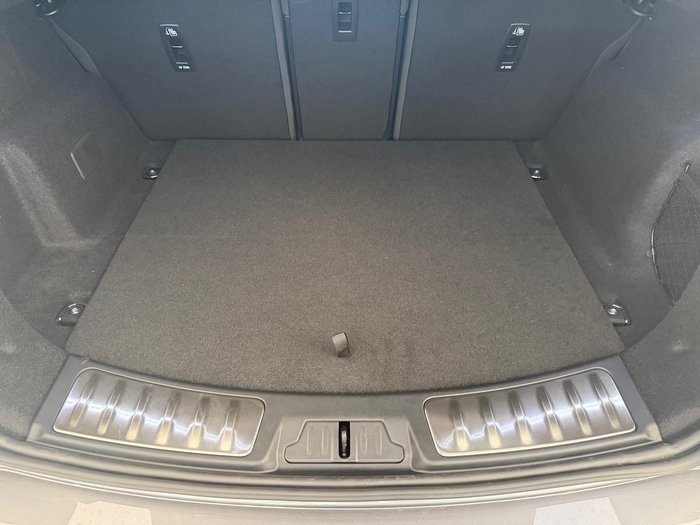 2024 Jaguar E-PACE P250 R-Dynamic SE