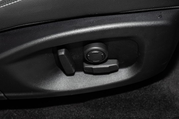 2024 Jaguar E-PACE P250 R-Dynamic SE