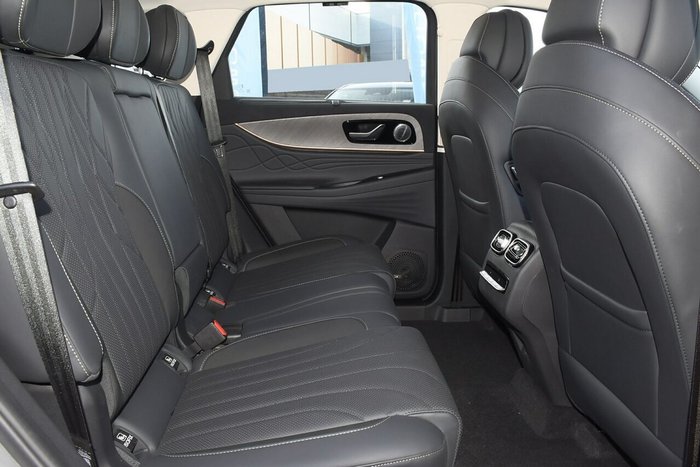 2025 Jaecoo J8 Track