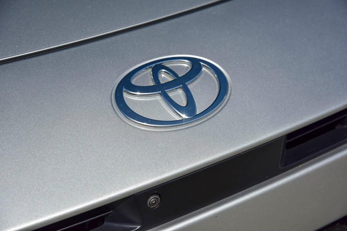 2024 Toyota Camry Ascent AXVH80R SILVER