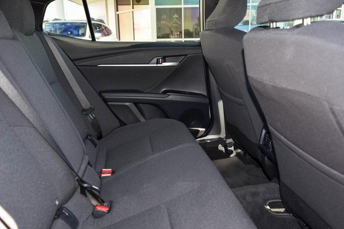 2024 Toyota Camry Ascent AXVH80R SILVER