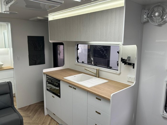 2025 Goldstream 1860 Rhino Cpx